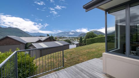 Stonyridge Lodge House in Wanaka