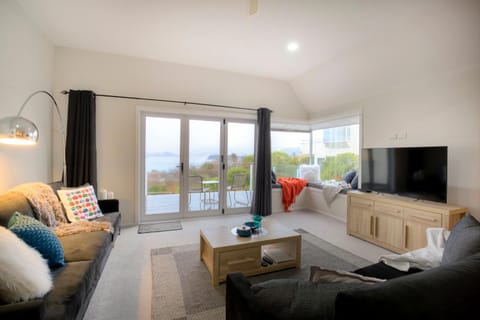 Lake Wanaka Lookout Condo in Wanaka