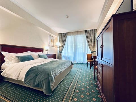 Lux Garden Hotel Hotel in Brașov County