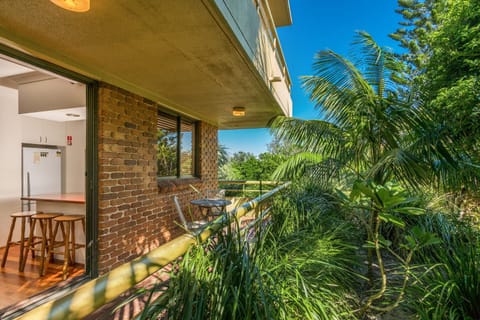 Property building, Balcony/Terrace, Garden view