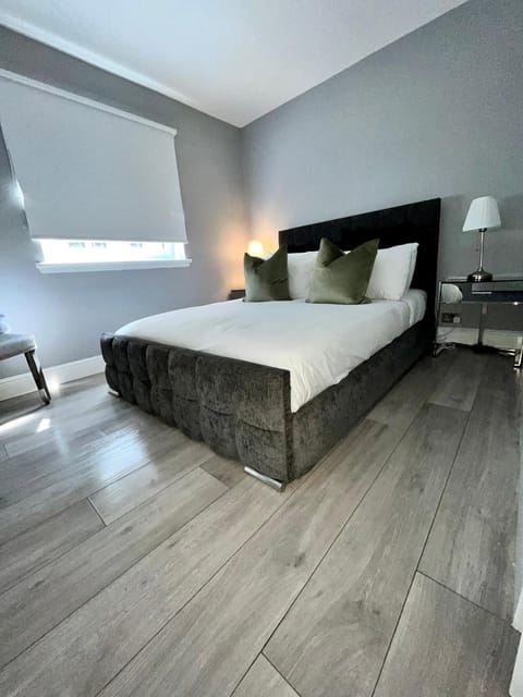 2 Bedroom Apartment at SECC Hydro FREE PARKING Apartment in Glasgow