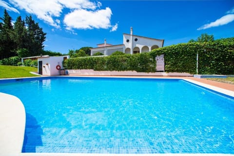 Pool view, Swimming pool, sunbed