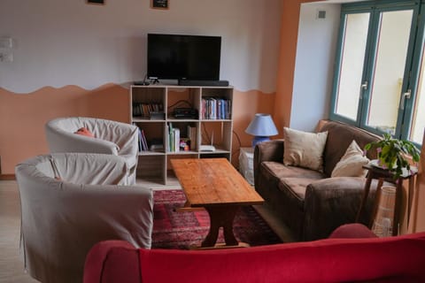 Communal lounge/ TV room, Living room