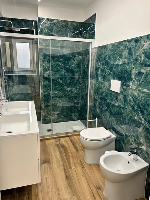 Shower, Toilet, Bathroom, bidet