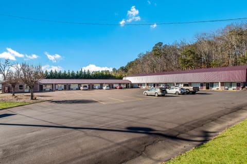 Knights Inn - Cleveland Motel in Cleveland