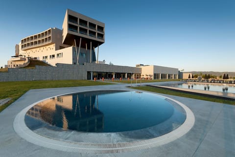 Facade/entrance, Swimming pool