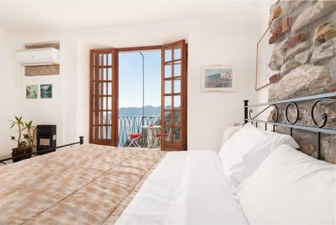 Rossi Tramonti 1, Condo in Corniglia