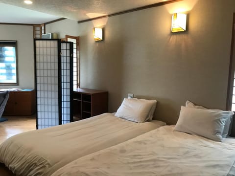 Slowlife Lodge Inn in Niseko