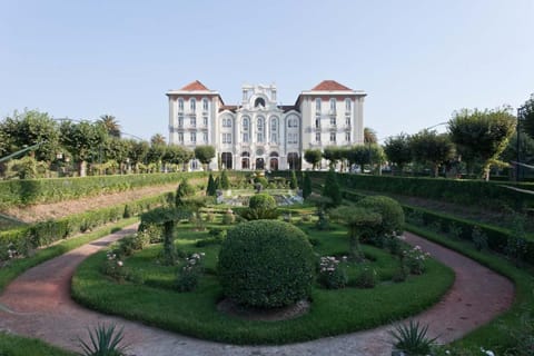 Facade/entrance, Garden