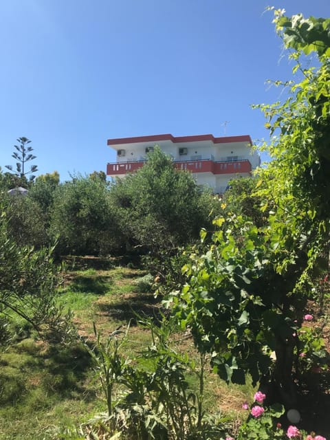 Knossos Appart-hôtel in Panormos in Rethymno