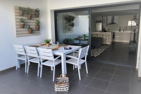 Balcony/Terrace, Dining area