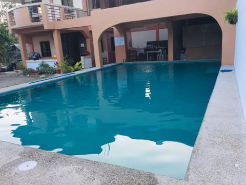 Larosa Hostel Bed and Breakfast Chambre d’hôte in Puerto Princesa