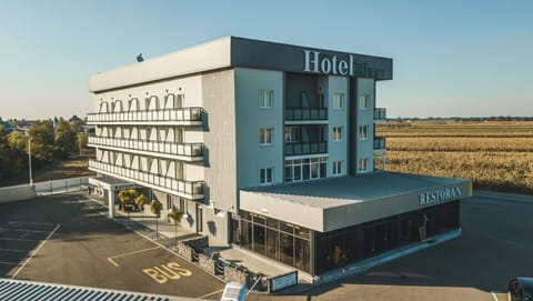 Hotel River Hotel in Vojvodina