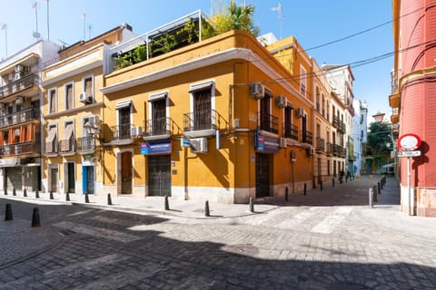 Property building, Facade/entrance