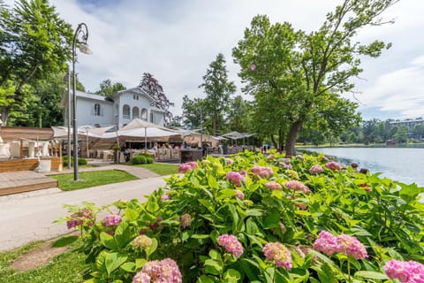 Facade/entrance, Summer, On site, Lake view, Street view