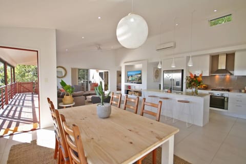 Stunning Home With Spectacular Views House in Coolum Beach