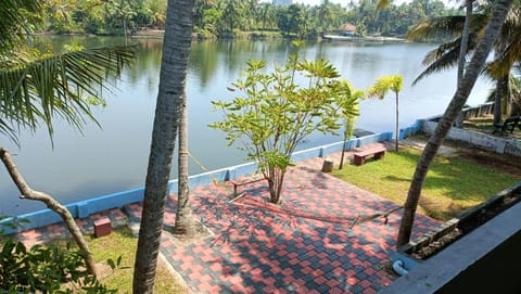 River View - Waterfront VILLA Chalet in Kochi