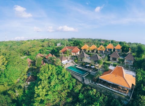 Lembongan Cliff Villas Campground/ 
RV Resort in Nusapenida
