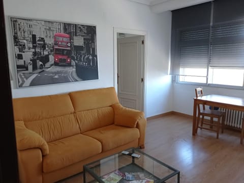 Apartamento TISARE wifi Appartamento in Valladolid
