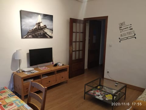 Apartamento TISARE wifi Apartment in Valladolid