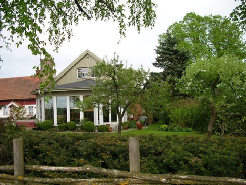 Property building, Day, Garden, View (from property/room)