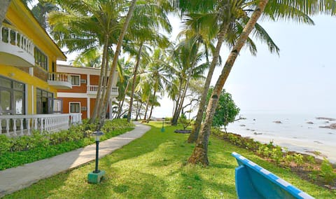 Facade/entrance, Bird's eye view, Garden, Beach, Sea view