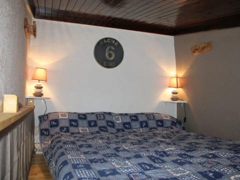 Deux pièces à Tignes avec parking couvert à 20 m des pistes - FR-1-449-65 Apartment in Tignes