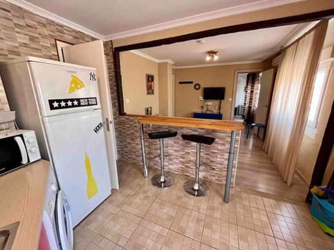 Kitchen or kitchenette, pet friendly