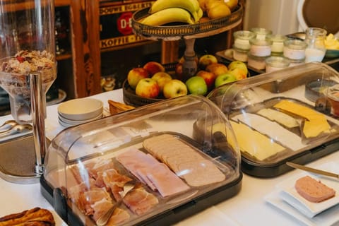 Food and drinks, Food, Breakfast, Buffet breakfast