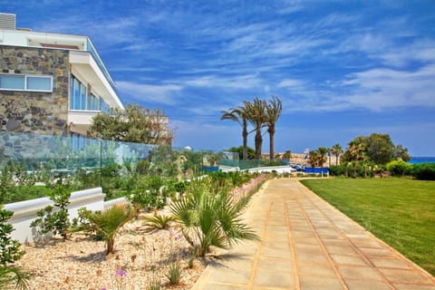 Sea Pearl Luxury Beachfront Villas Villa in Ayia Napa