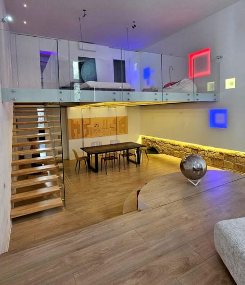 Lounge or bar, Seating area, wardrobe