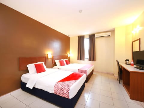 Super OYO 447 Comfort Hotel Meru Hotel in Malaysia