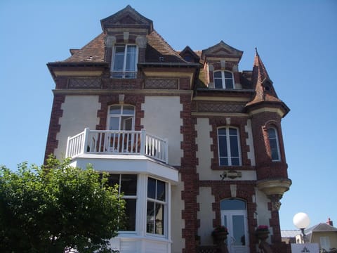 La Maison d'Emilie Hotel in Houlgate