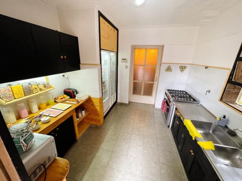 Kitchen or kitchenette, Communal kitchen, Breakfast, Buffet breakfast