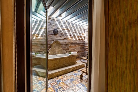 Bathroom, Balcony/Terrace