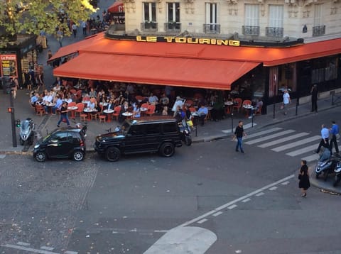 Restaurant/places to eat, Street view