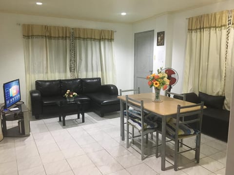 2bedroom apartment near CONVENTION center Eigentumswohnung in Iloilo City