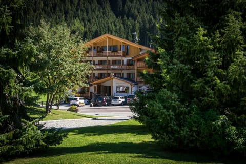 Monti Pallidi B&B Apartments Übernachtung mit Frühstück in Corvara