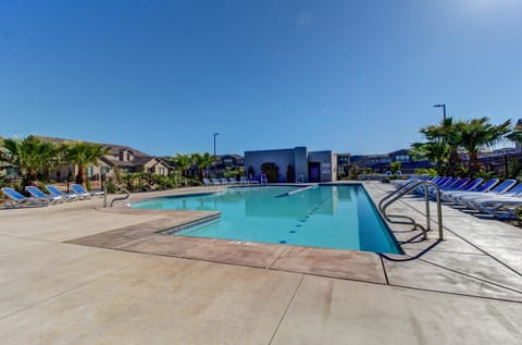 Desert Glow House in Washington
