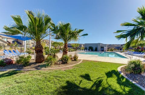 Desert Glow House in Washington