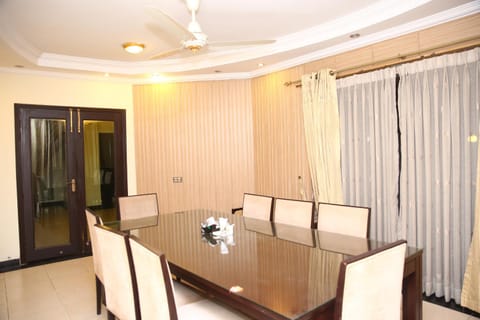Safari Club 3 Bahria Town Bed and Breakfast in Islamabad