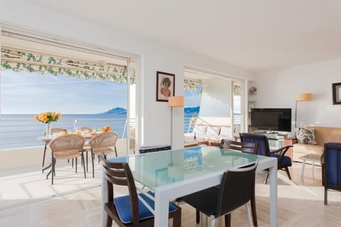 Mer du Sud 4 YourHostHelper Apartment in Cannes