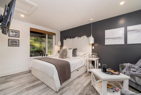 Amante Luxury Bed & Breakfast Bed and Breakfast in Cowichan Valley