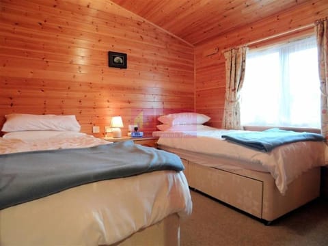 Lodge 53 Aviemore Holiday Park Apartment in Scotland