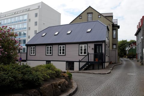 Facade/entrance, Street view