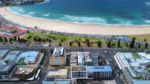 Property building, Bird's eye view, Beach, Location