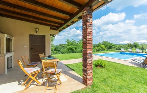 Balcony/Terrace, Seating area, Swimming pool