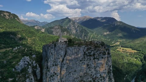 Nearby landmark, Natural landscape, Mountain view