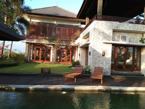 Villa Kawan Chalet in Kediri