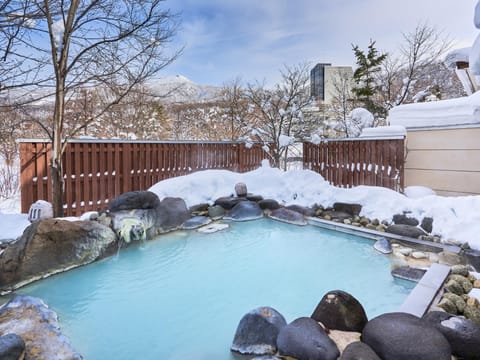 Hot Spring Bath, Open Air Bath